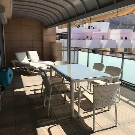 Ake 洛斯克里斯蒂亚诺斯